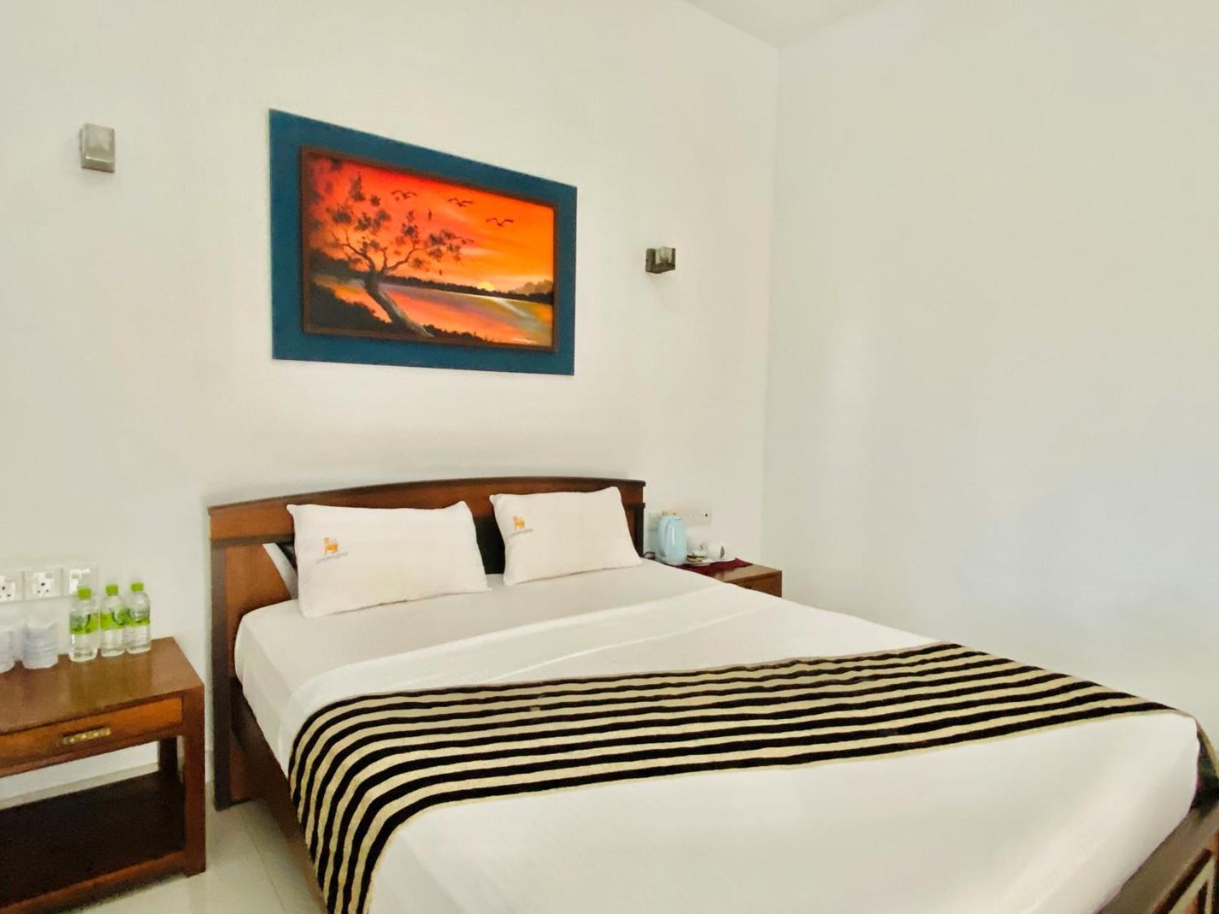 Ceylan Lodge Anuradhapura Exterior photo